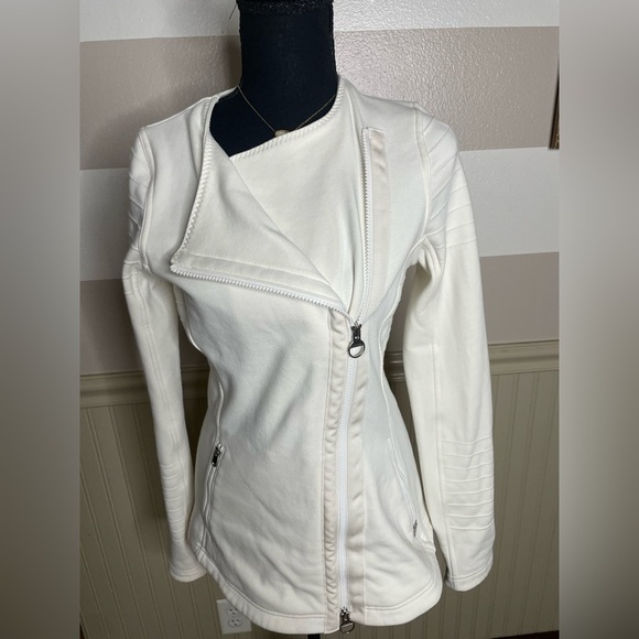 ATHLETA Moto Jacket in Magnolia Off- White, Size Small - Picture 3 of 16